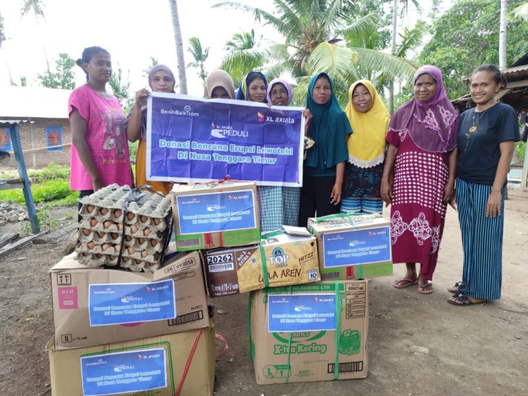 Erupsi Gunung Lewotobi Nusa Tenggara Timur XL Axiata Salurkan Bantuan untuk Warga (foto : ist)
