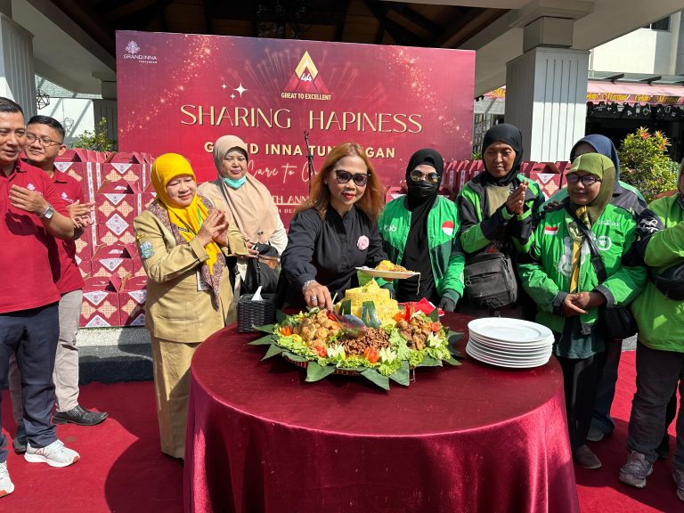 Grand Inna Tunjungan Rayakan Anniversary Ke 44 Bertema “Great To Excellent, Care To Employee & Care To Community” (foto : ist)