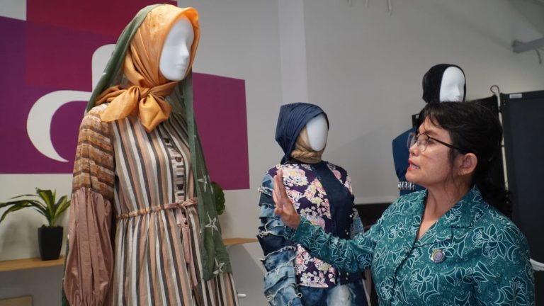 Rahasia Tampil Stylish Lebaran Tanpa Beli Baju Baru! Dijamin Pangling Rahasia Tampil Stylish Lebaran Tanpa Beli Baju Baru! Dijamin Pangling (foto : ist)