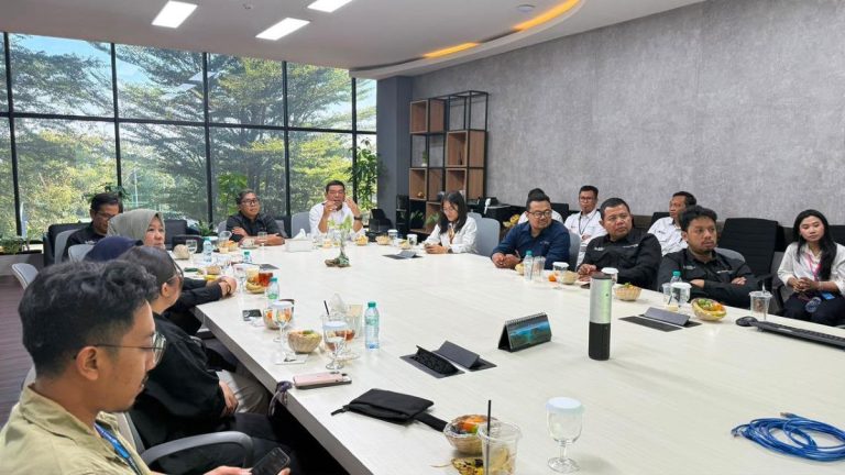Terminal Teluk Lamong Gandeng Suara Surabaya Media, Perkuat Edukasi Publik Terkait Mitigasi Kepadatan Arus Logistik