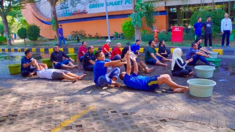 PT Terminal Teluk Lamong Bangun Kebersamaan Dengan Gelar Beragam Lomba dan Pesta Rakyat