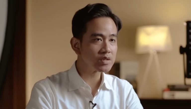 Laporan terhadap Gibran Jadi Sorotan, Ahmad Khozinudin Tantang Kapolri Suyudi